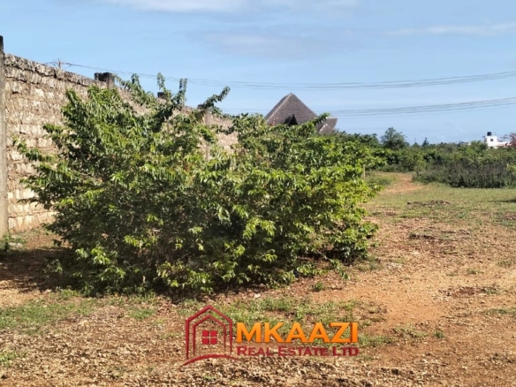 Residential plot for sale near Silversands Beach, Malindi with boundary wall, freehold titles, power and water on site