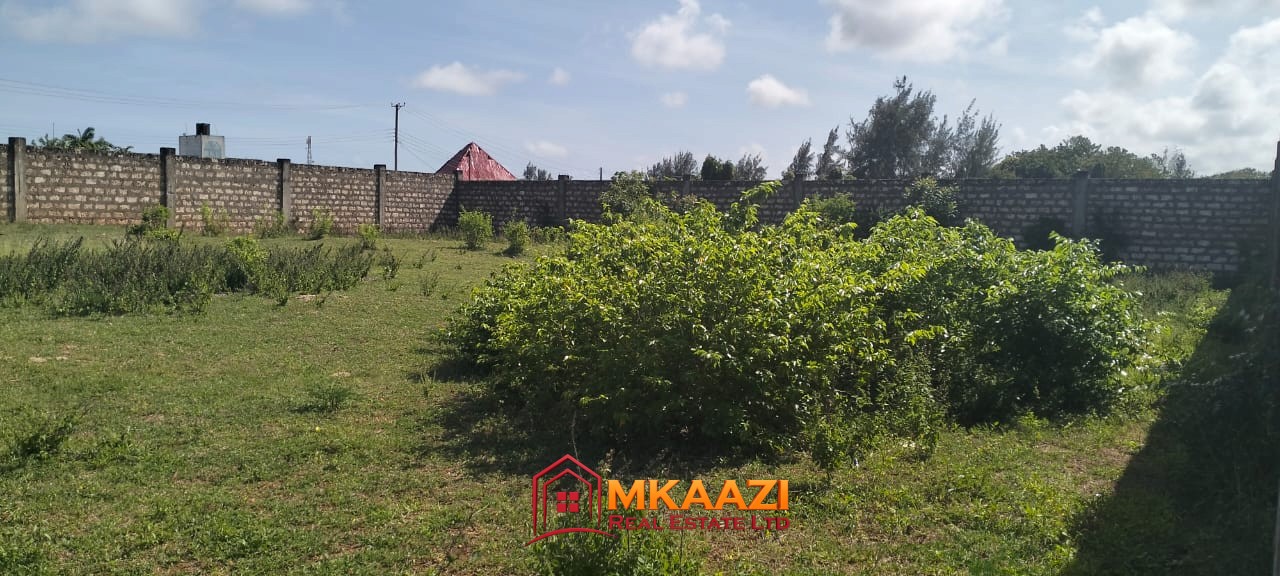 Near SilverSand Plot (3) Residential plot for sale near Silversands Beach, Malindi with boundary wall, freehold titles, power and water on site