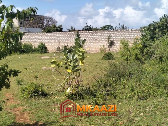 Residential plot for sale near Silversands Beach, Malindi with boundary wall, freehold titles, power and water on site