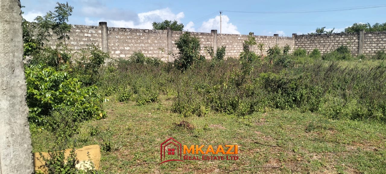 Near SilverSand Plot (9) Residential plot for sale near Silversands Beach, Malindi with boundary wall, freehold titles, power and water on site