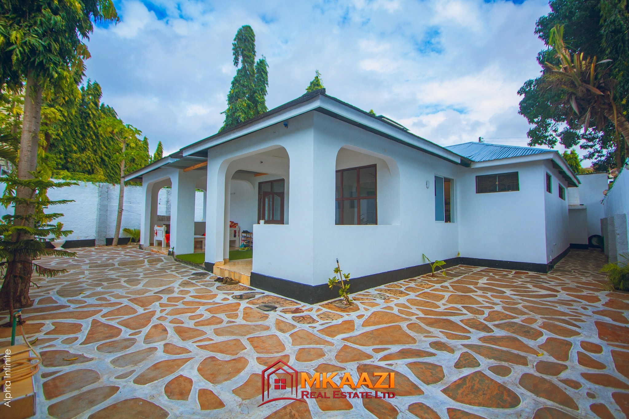 PRIM8728 Beautiful Fully Furnished 3-Bedroom House for Sale in Silver Sands Road, Malindi – KSh 16 Million