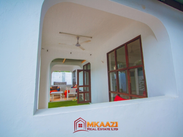 Beautiful Fully Furnished 3-Bedroom House for Sale in Silver Sands Road, Malindi – KSh 16 Million