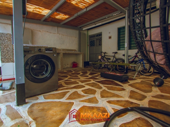 Beautiful Fully Furnished 3-Bedroom House for Sale in Silver Sands Road, Malindi – KSh 16 Million