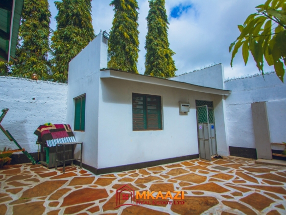 Furnished freehold house with two SQs behind Baby Marrow, Malindi