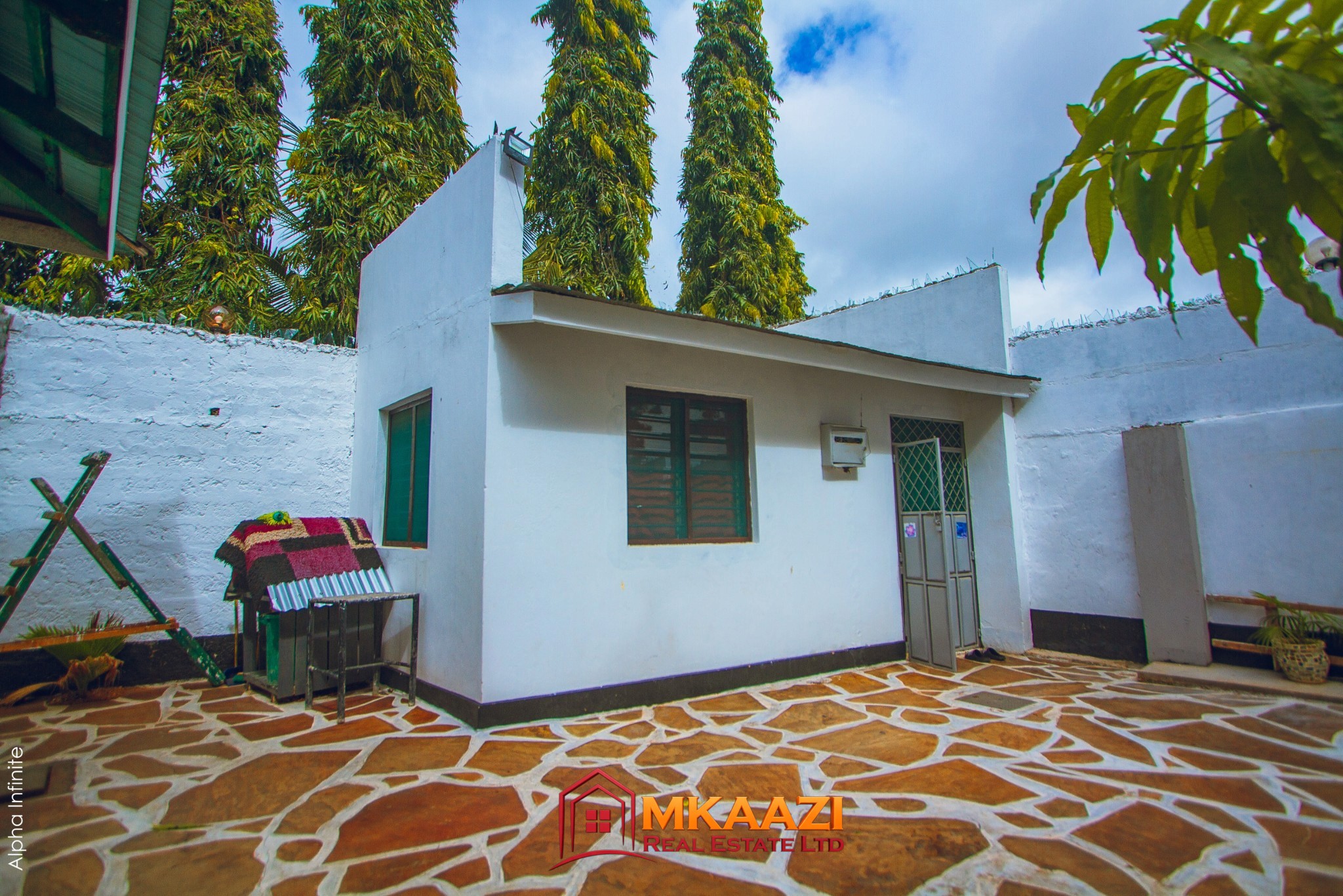 PRIM8763 Furnished freehold house with two SQs behind Baby Marrow, Malindi