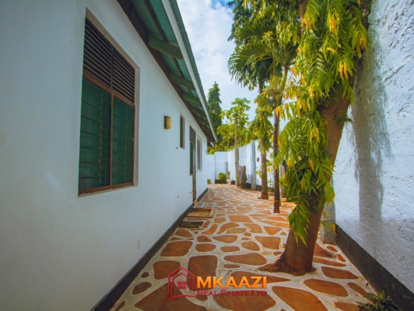 Beautiful Fully Furnished 3-Bedroom House for Sale in Silver Sands Road, Malindi – KSh 16 Million