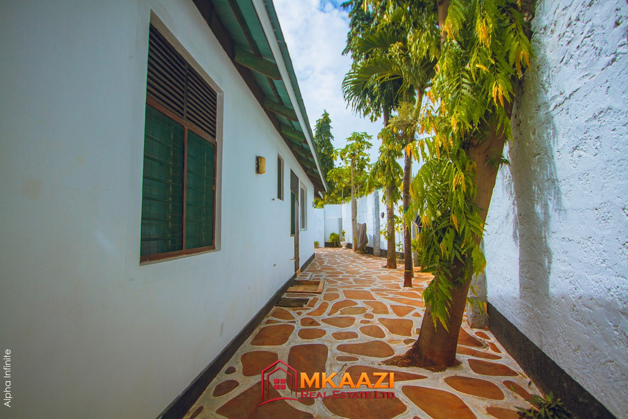 PRIM8768 Beautiful Fully Furnished 3-Bedroom House for Sale in Silver Sands Road, Malindi – KSh 16 Million