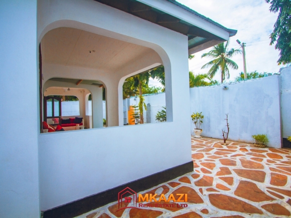 Beautiful Fully Furnished 3-Bedroom House for Sale in Silver Sands Road, Malindi – KSh 16 Million