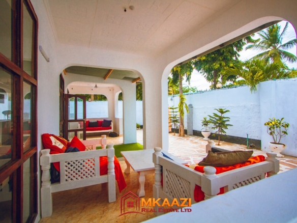 Beautiful Fully Furnished 3-Bedroom House for Sale in Silver Sands Road, Malindi – KSh 16 Million