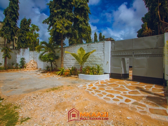 Beautiful Fully Furnished 3-Bedroom House for Sale in Silver Sands Road, Malindi – KSh 16 Million