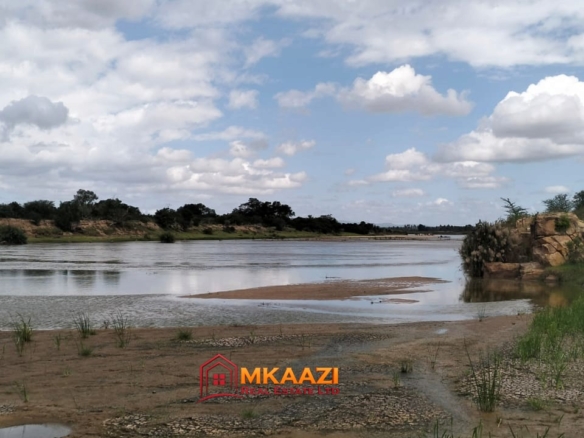Agricultural ranch for sale in Kilifi County with tarmac road access