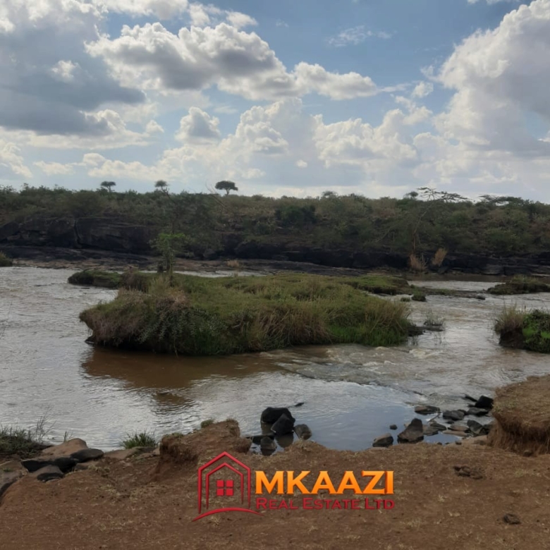 Ranch on Rover ewaso nyiro for sale in Laikipia, Rumuruti