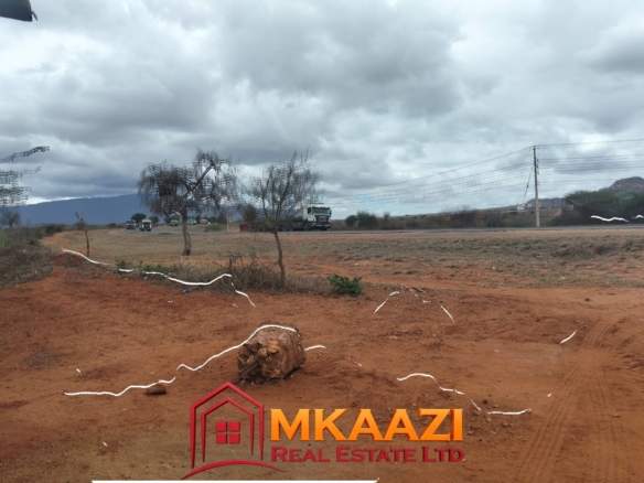 200o Acres Msa Road frontage for sale in VOi