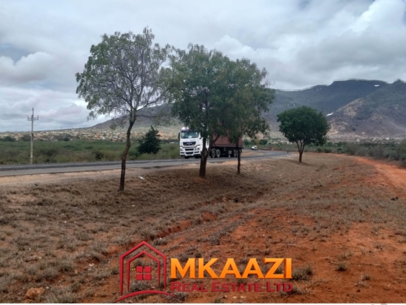 200o Acres Msa Road frontage for sale in VOi