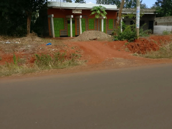 4.5 acres for sale touching Embu–Gachoka–Gachuriri tarmac road