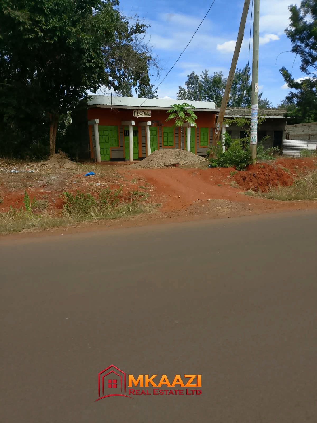 4.5 acres for sale touching Embu–Gachoka–Gachuriri tarmac road